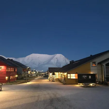 Haugen Pensjonat Svalbard Longyearbyen Exterior photo